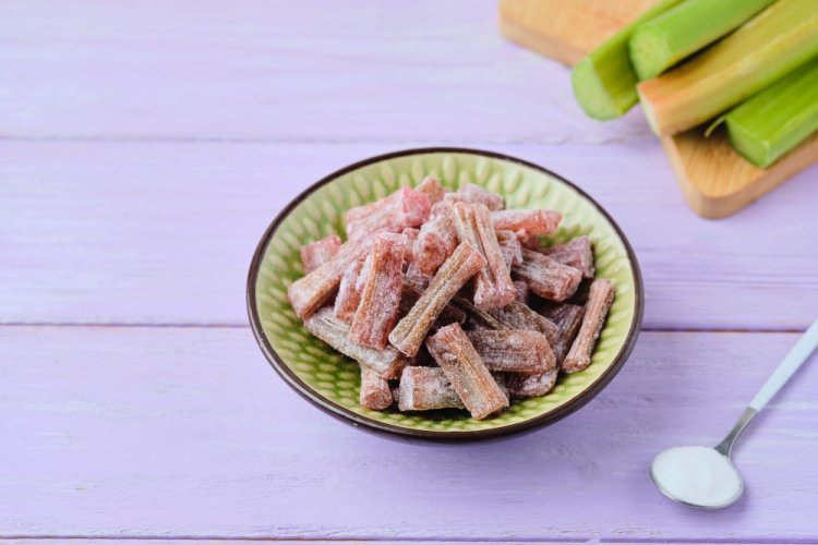 Candied Rhubarb in Sugar