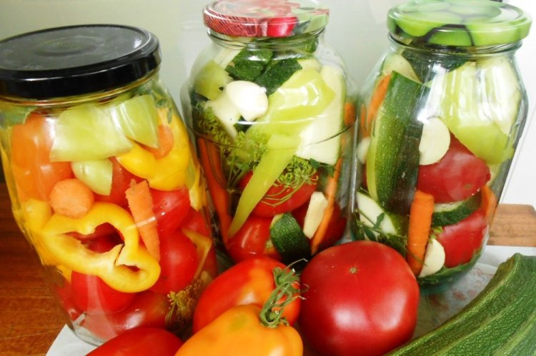 Vegetable Assortment with Bell Pepper for Winter