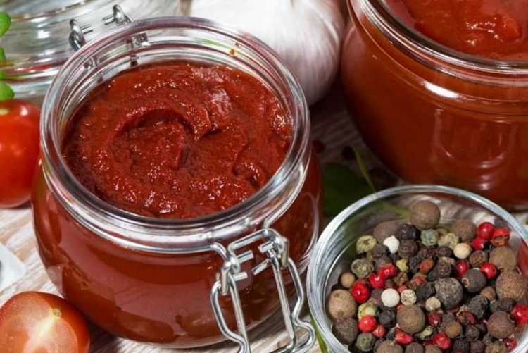 Tomato Paste for Winter without Sterilization
