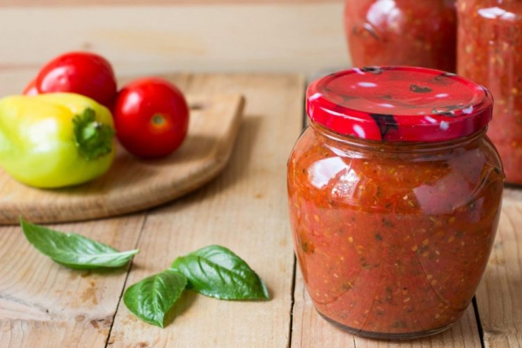 Tomato Sauce with Basil for Winter without Sterilization