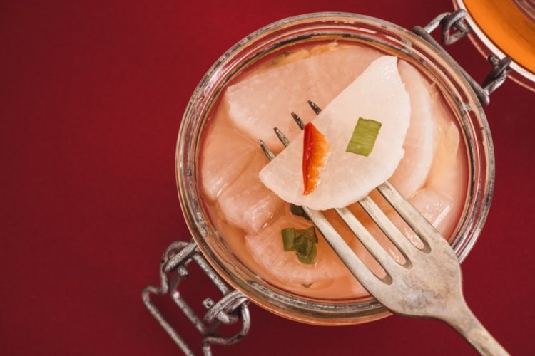 Daikon en rodajas para el invierno