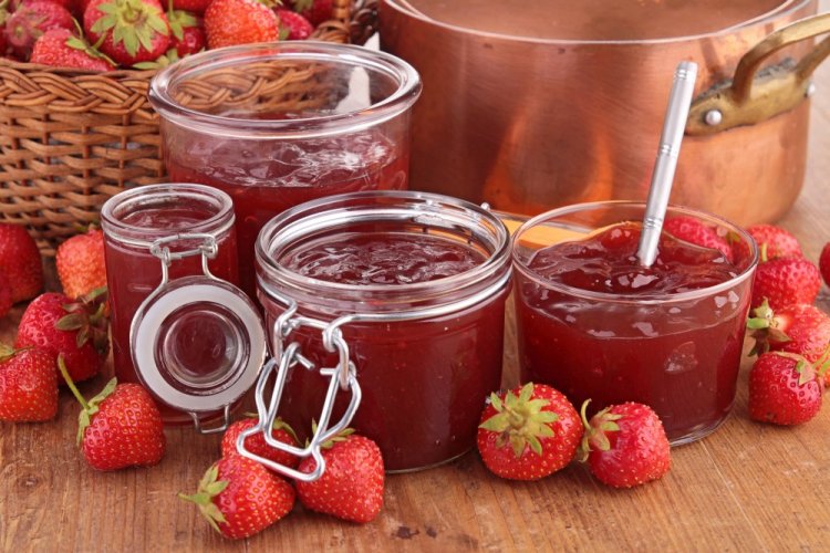 Wild Strawberry Jam with Agar-Agar