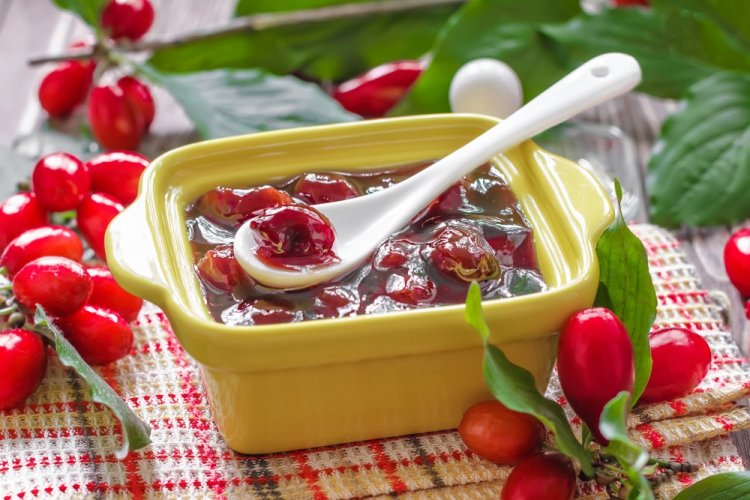 Cornelian Cherry Jam with Cinnamon