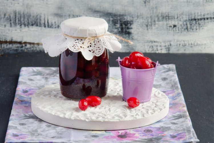 Cornelian Cherry Jam with Lemon