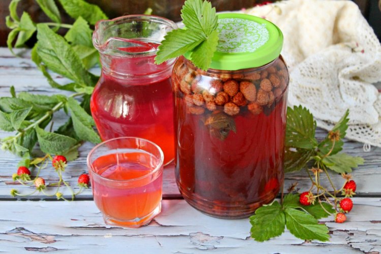 Wild Strawberry Compote without Sterilization