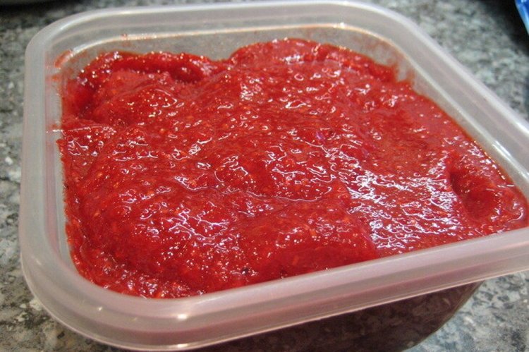 Mashed Wild Strawberries with Sugar for Winter