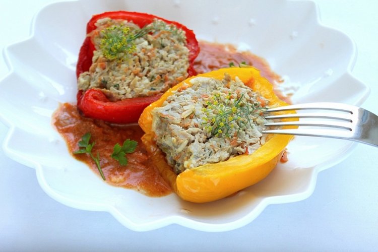 Stuffed Peppers with Orzo Pasta and Minced Meat