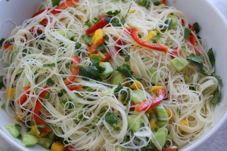 Vegetable Salad with Rice Noodles