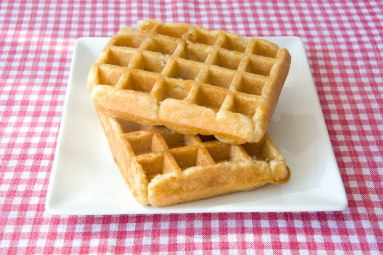 Gofres con plátano y queso crema
