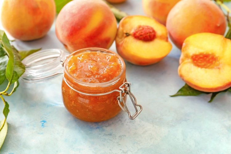 No-Cook Peach Jam
