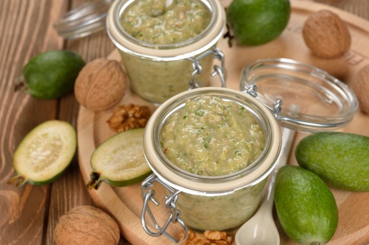 No-Cook Feijoa Jam with Walnuts