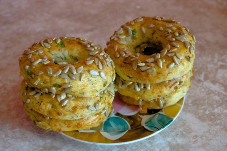 Bagels de requesón con hierbas