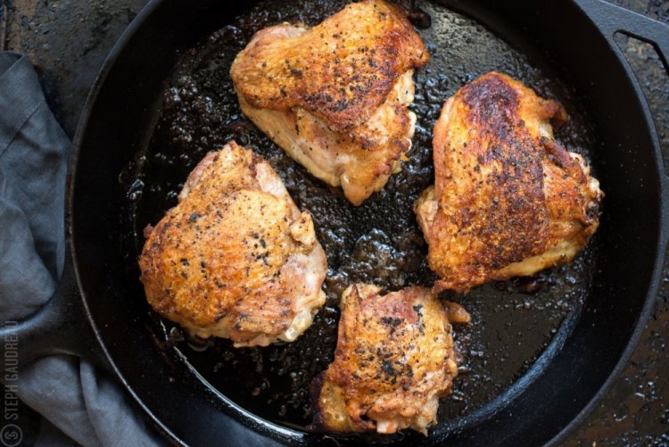 Pan-Fried Chicken Thighs with Spices