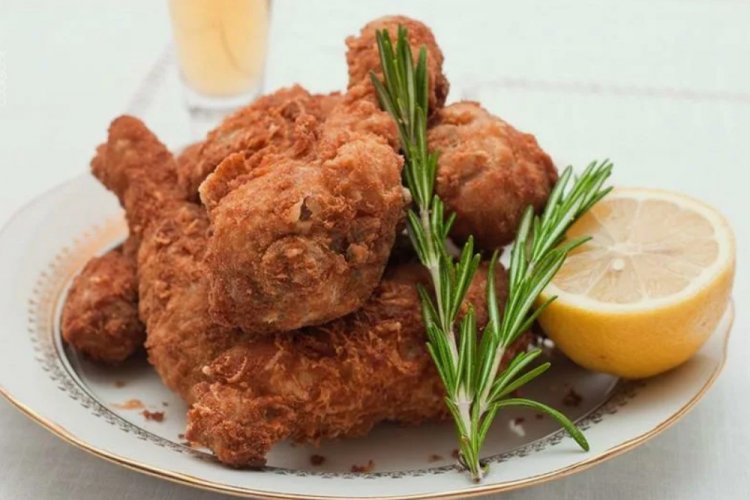 Muslos de pollo fritos rebozados con soja