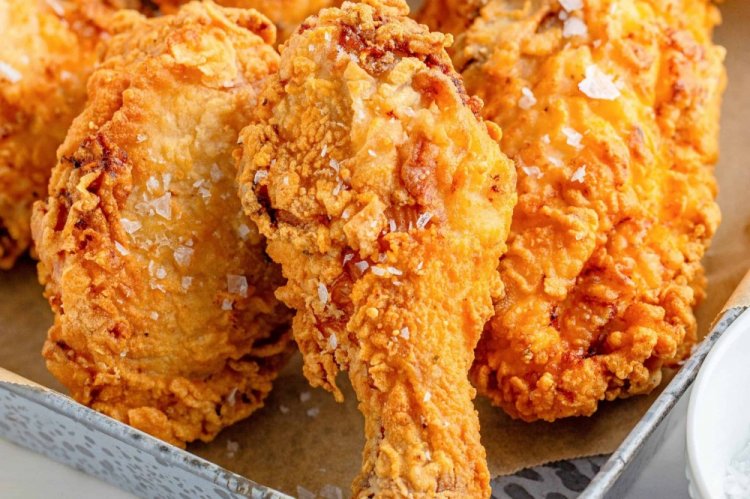 Muslos de pollo en empanado de patatas fritas con queso