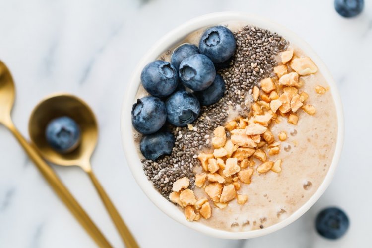 Date and Nut Smoothie Bowl