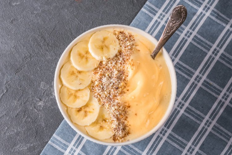 Cottage Cheese and Kefir Smoothie Bowl