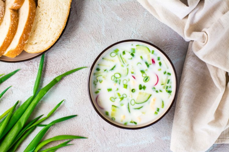 Okroshka con patatas y Ayran