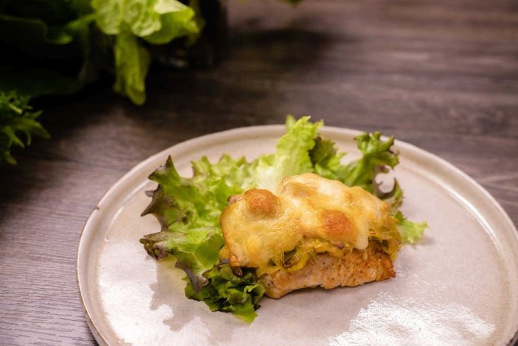 Turkey Medallions with Cheese Topping
