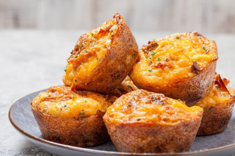Egg Muffins with Sausage and Cheese