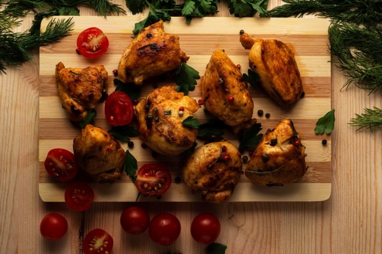 Chicken Medallions in Tomato Marinade