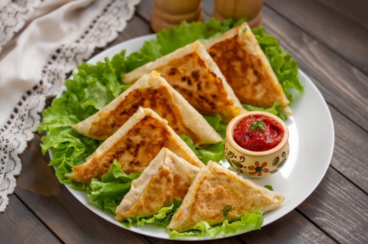 Lavash Envelopes with Ham and Cheese
