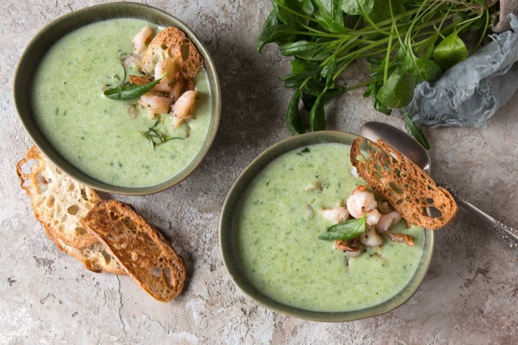 Cream of Spinach Soup with Shrimp