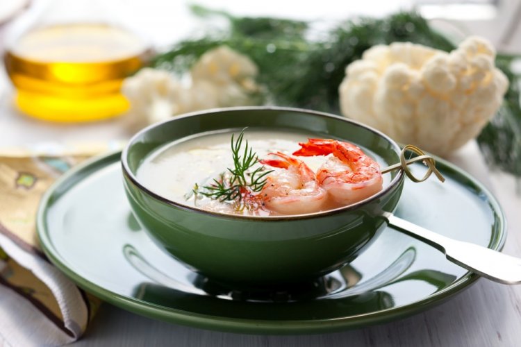 Cream of Shrimp Soup with Cauliflower and Zucchini