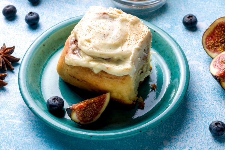 Custard Frosting for Cinnabons
