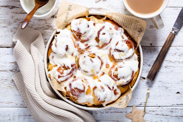 Creamy Frosting for Cinnabons