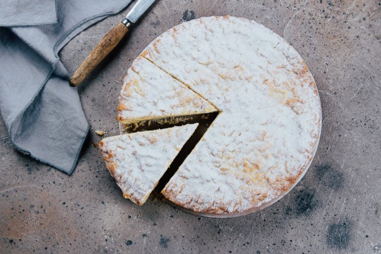 Cottage Cheese Pie with Raisins