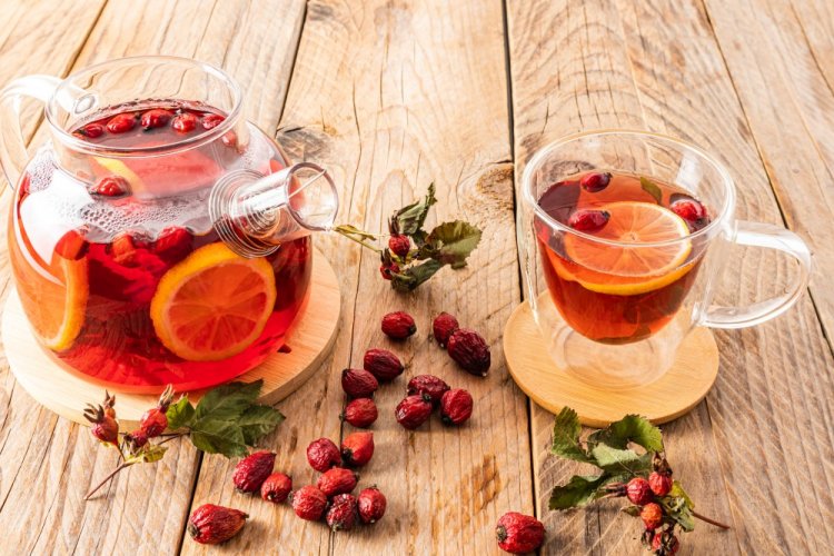 Fresh Rosehip Compote with Lemon