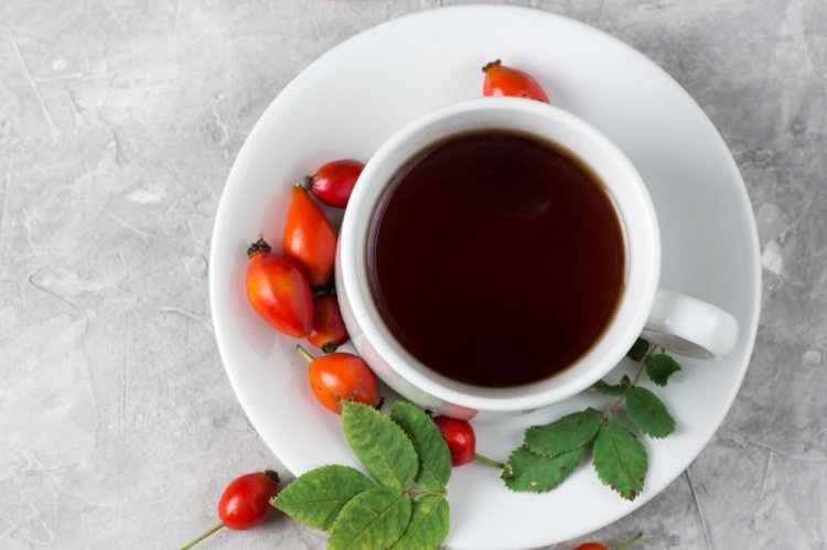 Rosehip Compote with Raisins