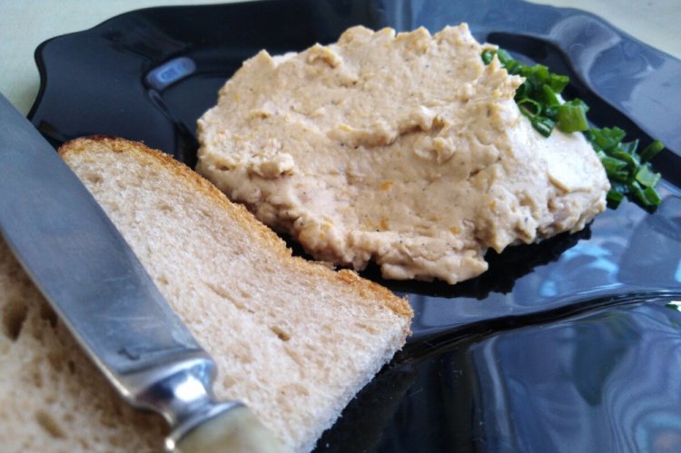Pâté of Fried Fish Roe with Onions