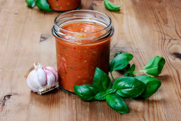 Tomato Soup for Winter in Jars