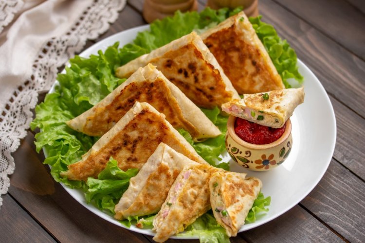 Lavash Wraps with Ham and Cheese