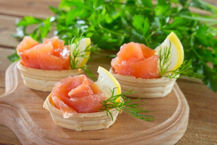 Tartlets with Red Fish