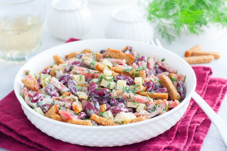 Bean, Sausage, and Crouton Salad