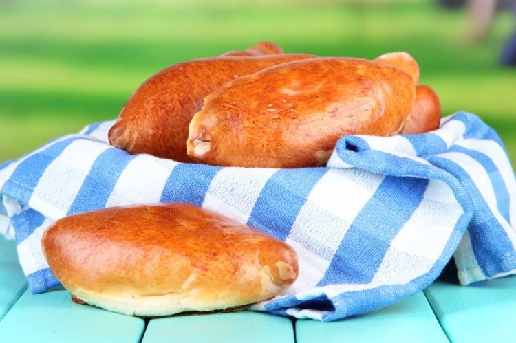Pies with Condensed Milk in the Oven