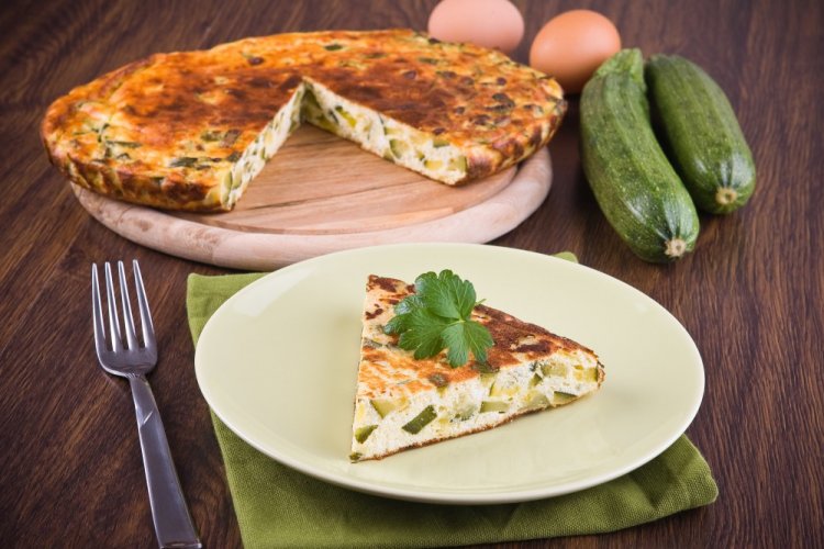 Air Fryer Omelet with Zucchini and Bell Pepper