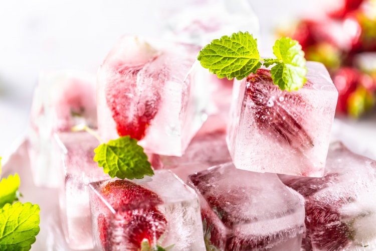 Frozen Strawberries in Syrup for Winter
