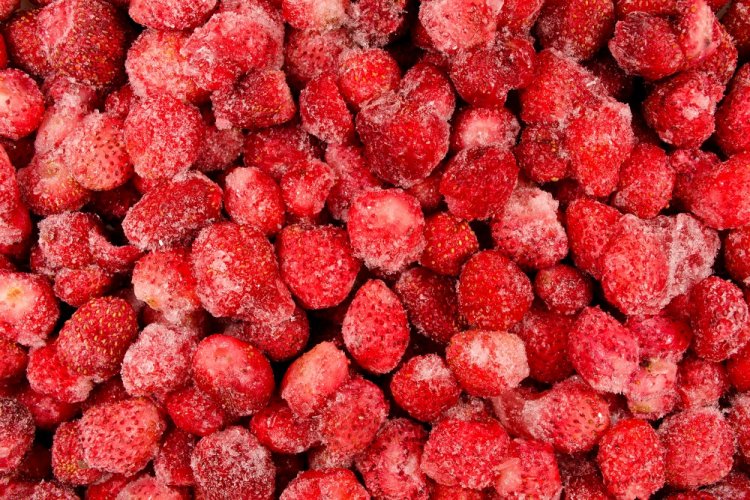 Frozen Strawberry Pieces with Sugar