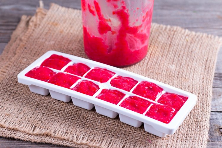 Frambuesas congeladas con miel para el invierno