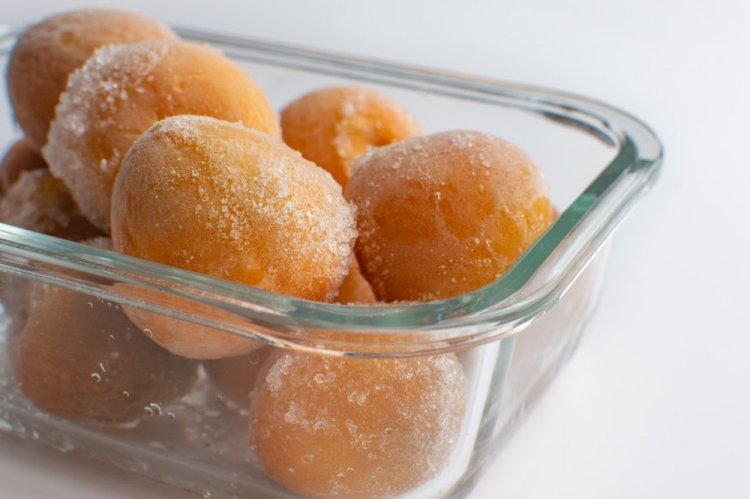 Whole Frozen Apricots