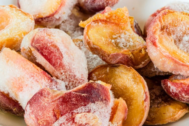 Frozen Apricots with Citric Acid for Winter