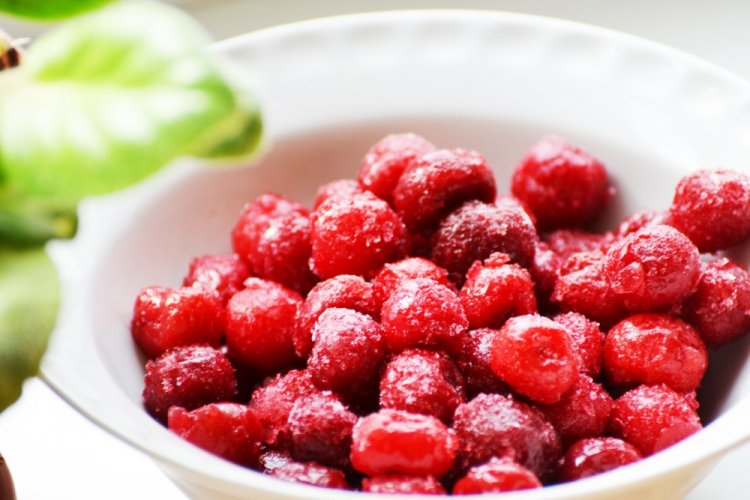 Frozen Currants with Sugar for Winter