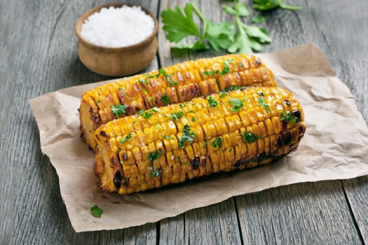 Corn with Basil in the Oven