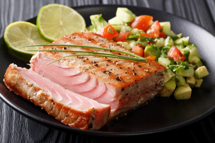 Filete de atún con jengibre en sartén