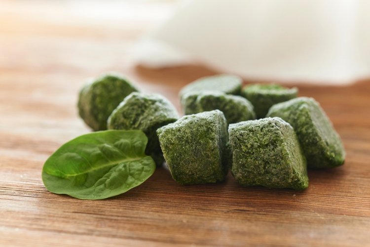Frozen Spinach in a Sausage Shape for Winter