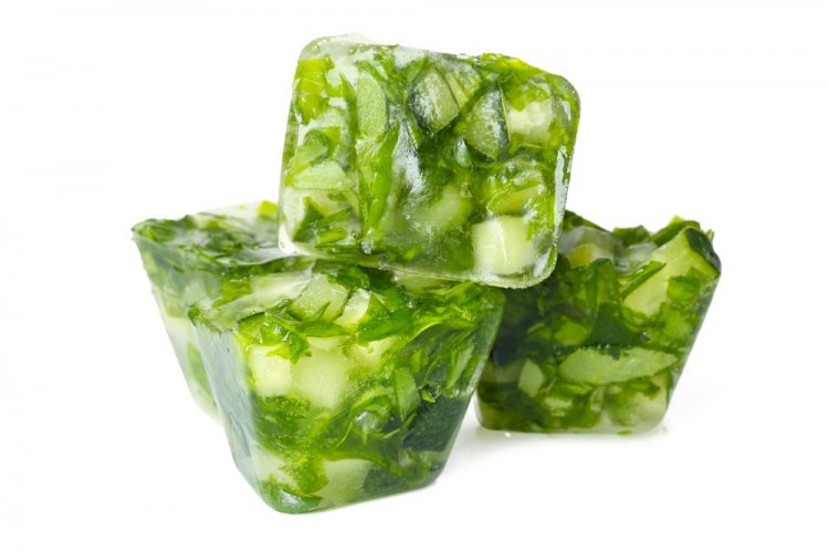 Frozen Green Onions in Ice Cube Trays
